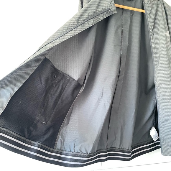 The North Face Gray Jacket - Picture 11 of 12